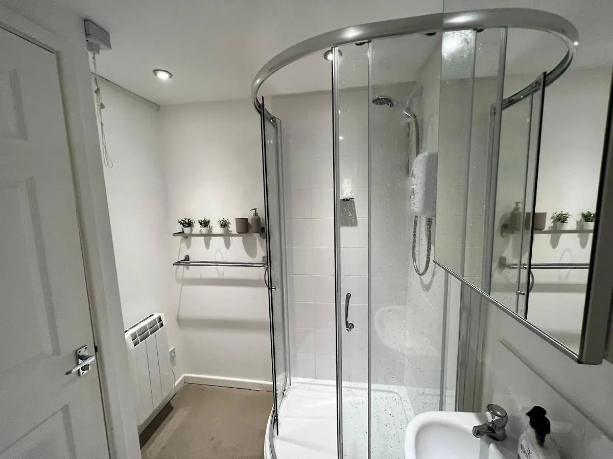 Lovely 2-Bedroom Apartment In A Great Location Nottingham