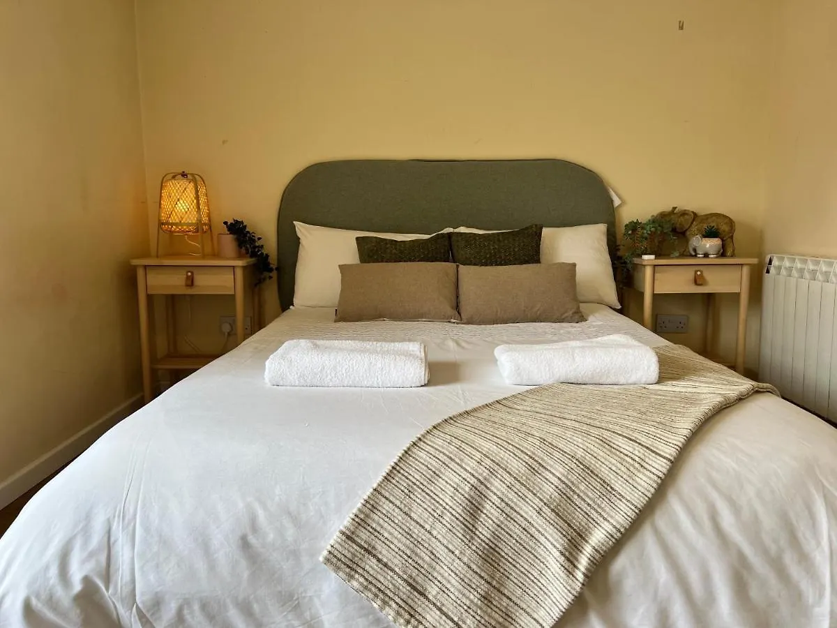 Lovely 2-Bedroom Apartment In A Great Location Nottingham
